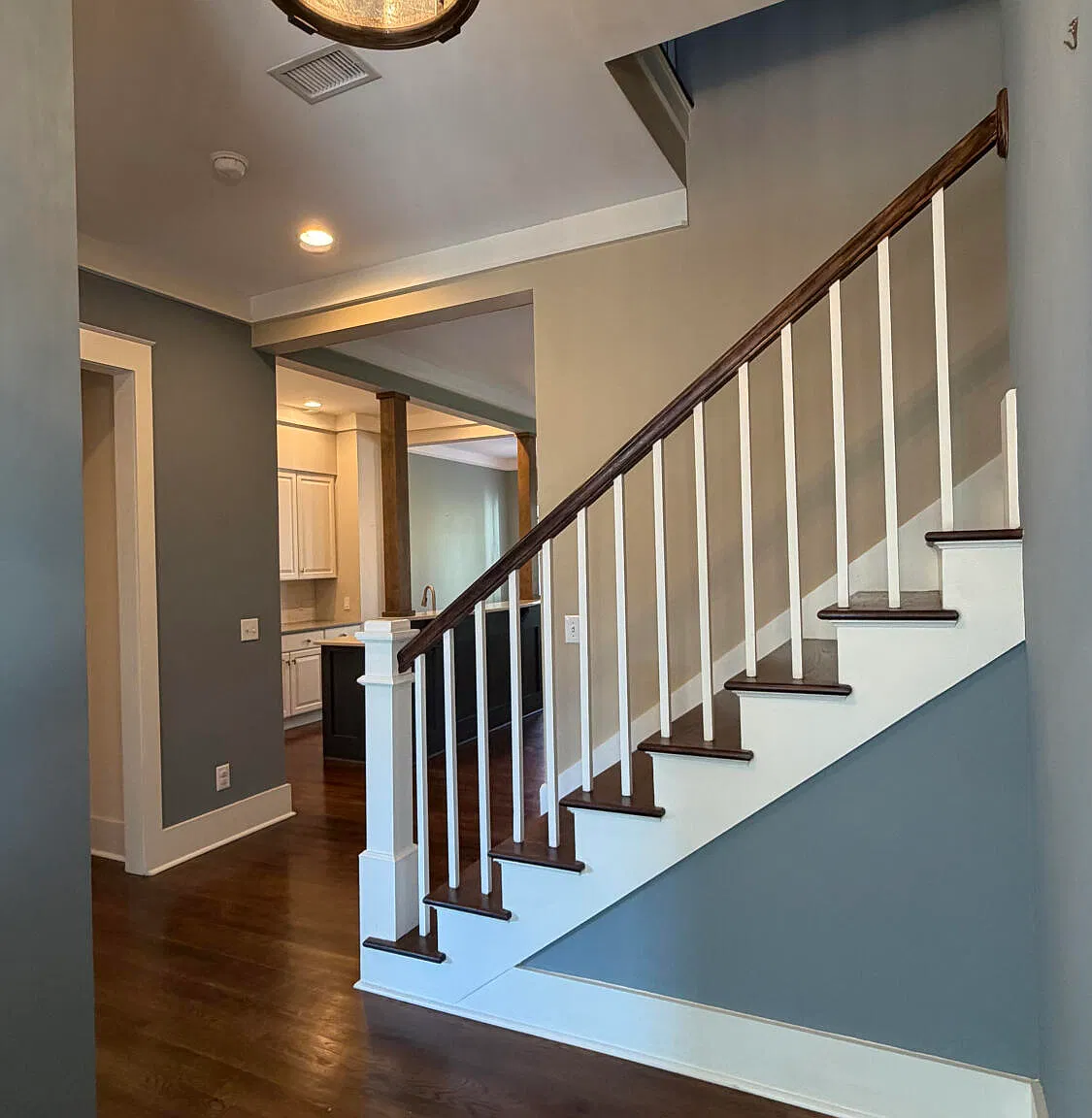 2 bed, 2.5 bath, 1936 sqft, $3,750 — Photo 4
