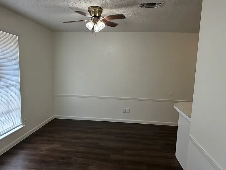 3920 Redstone Rd — Photo 4