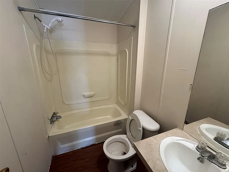 16415 Tamra Ct — Photo 37