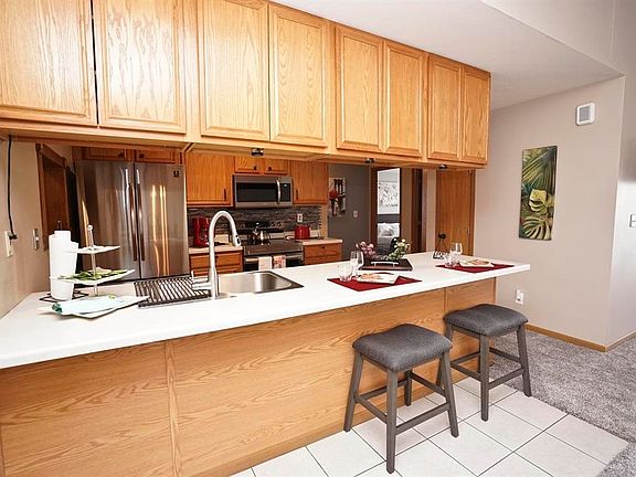 3rd image of 2221 Wittenham Pl