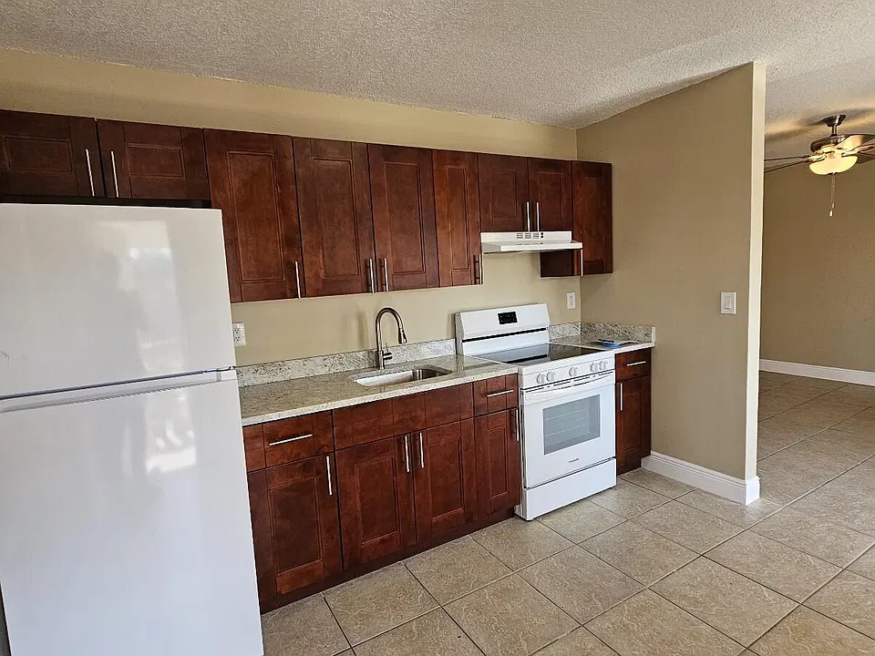 1200 W Blue Heron Blvd #8