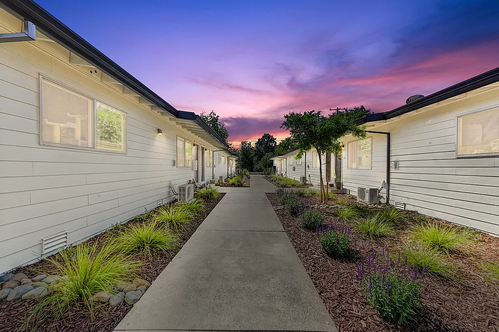 The Cottages at Folsom — Photo 2