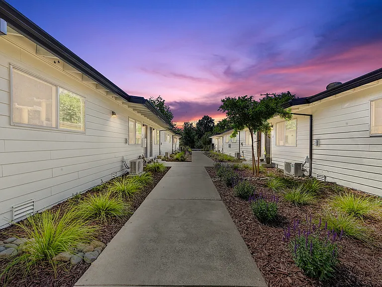 The Cottages at Folsom — Photo 2