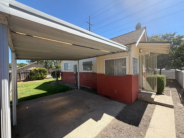 511 Coffee Rd — Photo 19