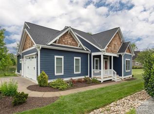 76 Foundry Ln, Hendersonville, NC 28792