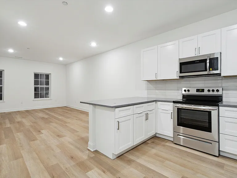 1833 N 18th St #2 — Photo 11