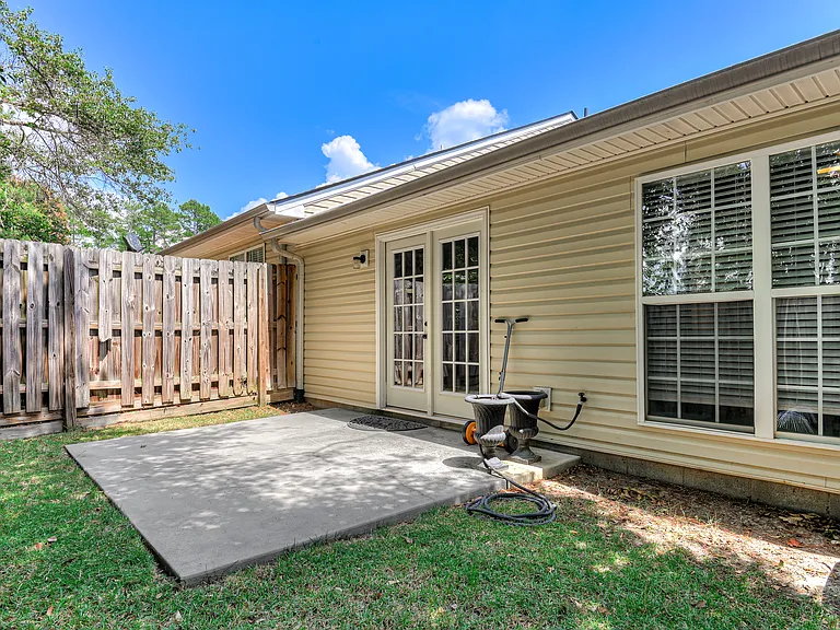267 Caldwell Cir — Photo 36
