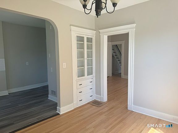 5th image of 86 Cottage Ave
