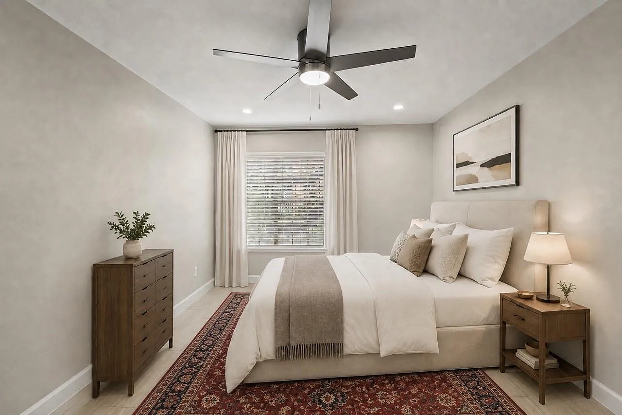 1 bed, 1.0 bath, 706 sqft, $1,200 — Photo 3