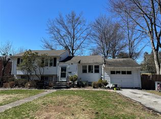 33 Marion Pl, Pearl River, NY 10965