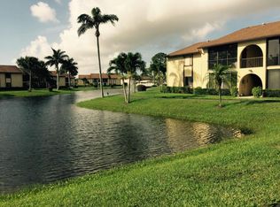 227 Pine Hov Cir APT B-1, Greenacres, FL 33463