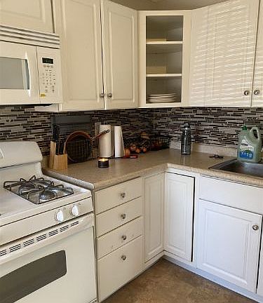 5th image of 1970 Brookmede Dr