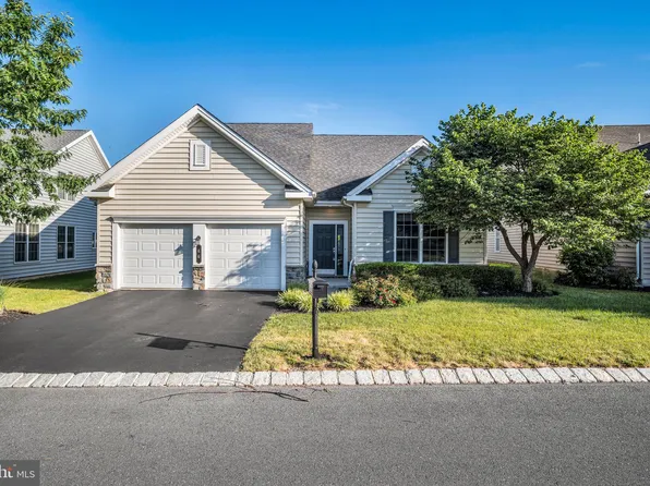 66 Presidents Dr, Mechanicsburg, PA 17050