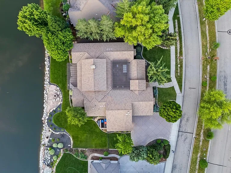 966 W Watersford Dr — Photo 66