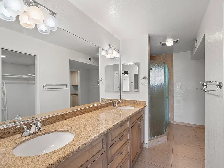 2050 Pacific Beach Dr #102 — Photo 15