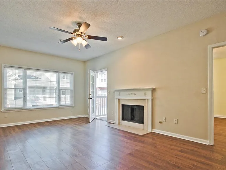 8102 Woodland Ln #8102 — Photo 12