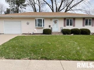 4217 Washington St, Davenport, IA 52806