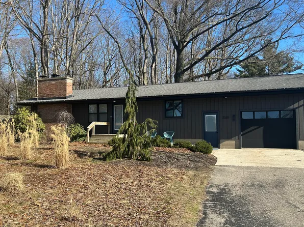 3325 Blue Star Hwy, Saugatuck, MI 49453