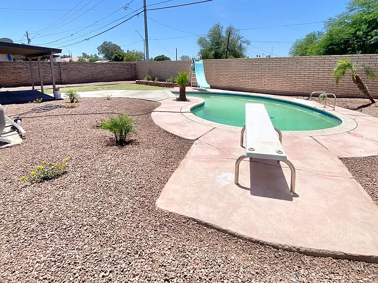 1784 S Meadowbrook Ave — Photo 16
