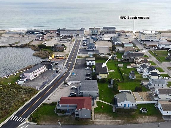 3rd image of 20 Winnapaug Rd #B6