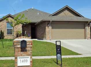 1409 Ginger Ave, Moore, OK 73160