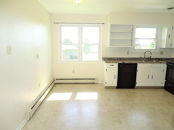 5th image of 1110 N College St