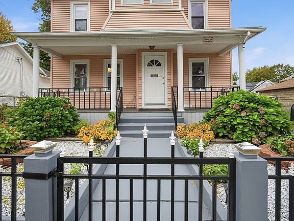4th image of 98 Bristol St