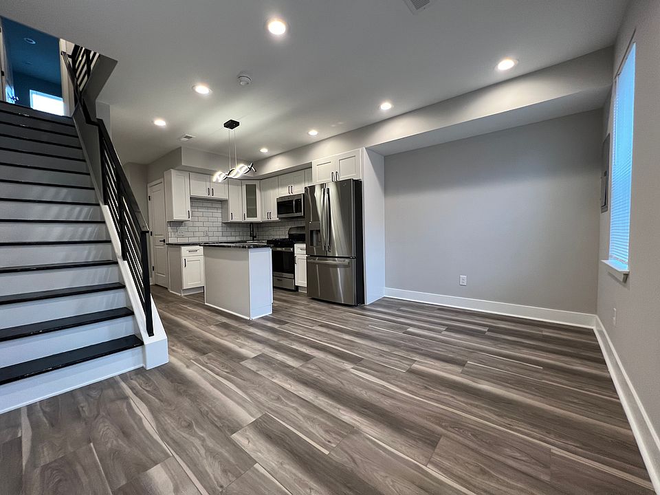 1st image of 729 S 21st St Floor 2