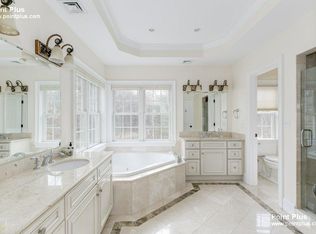 5 Sollys Way, Lexington, MA 02420