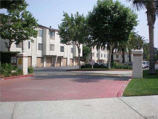 1st image of 5500 Dobbs St APT 3