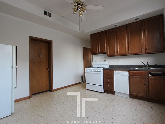4th image of 2352 N Damen Ave APT 2F
