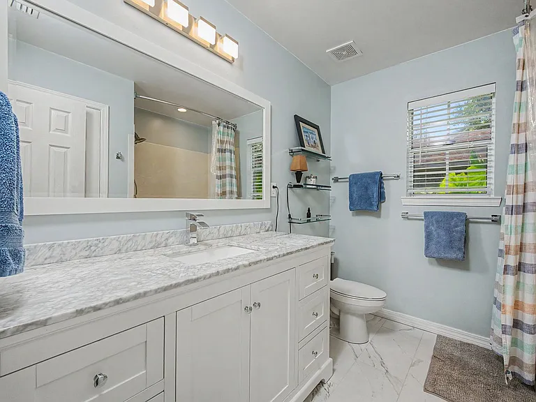 1626 Oakmont Cir — Photo 44