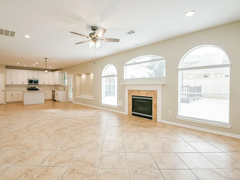 815 Robins Way — Photo 17