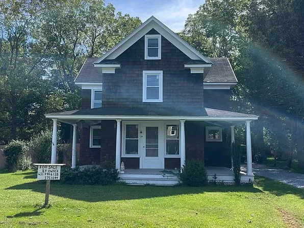 14 Osborne Ave, East Moriches, NY 11940