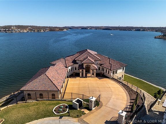 3rd image of 1165 Darwin Dr