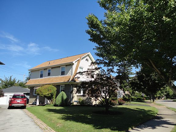 2nd image of 22 Pelham Dr