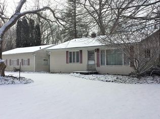 7203 Red Brush Rd, Ravenna, OH 44266