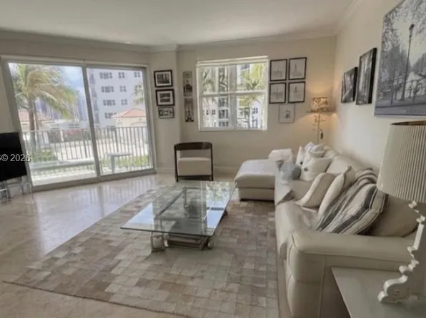 20000 Country Club Dr APT 601, Aventura, FL 33180