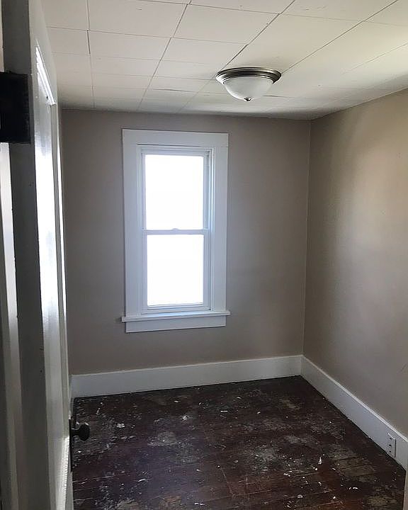 1st image of 506 W Mackie St