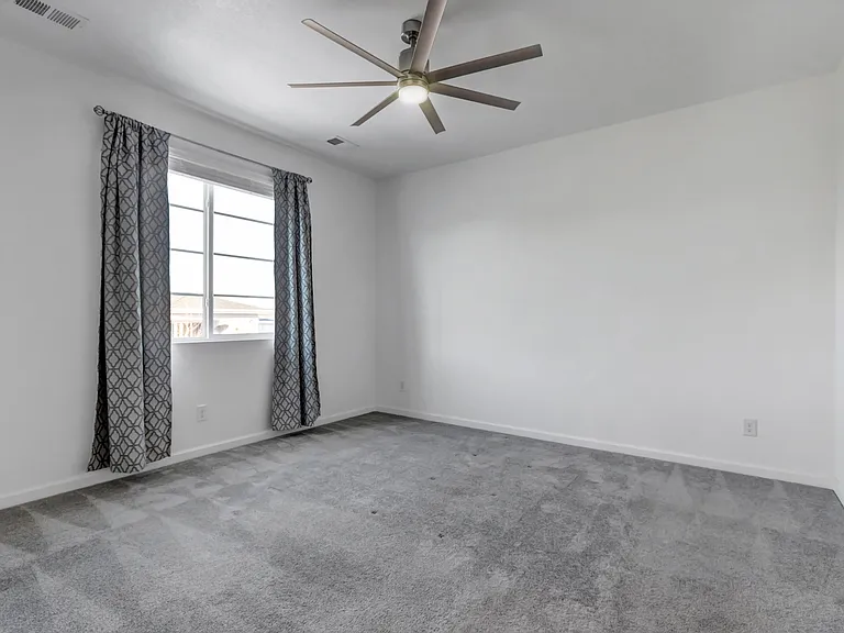 4007 Castle Vista Ln — Photo 25