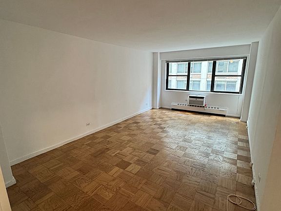 4th image of 330 E 46th St APT 7A
