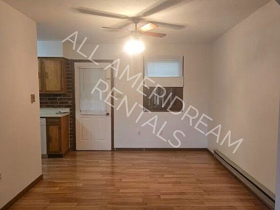 4th image of 49 1/2 Meadowview Dr