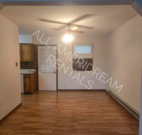 49 1/2 Meadowview Dr — Photo 4