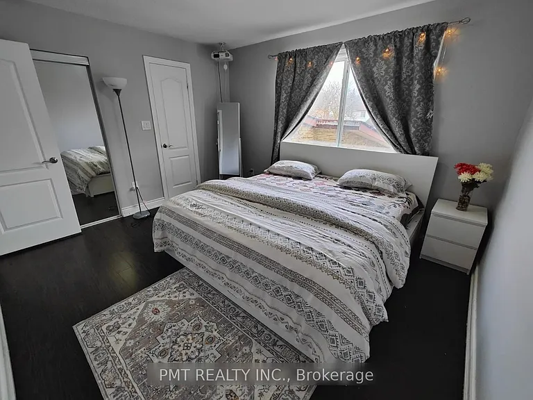 73 Greene Dr — Photo 10