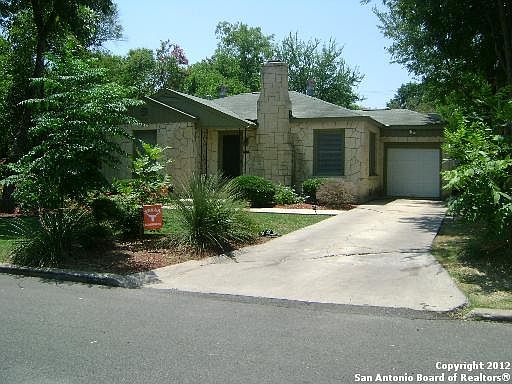 2nd image of 122 Lovera Blvd