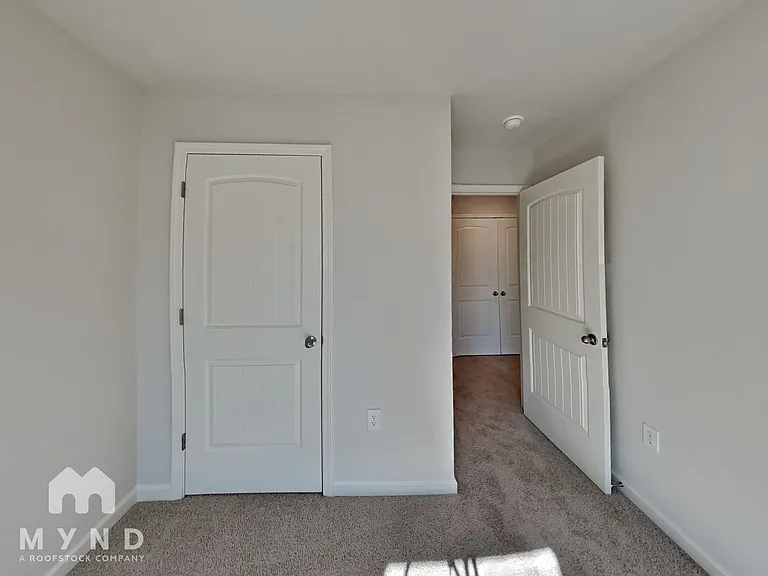 1005 N 2nd Ave NW #8 — Photo 12