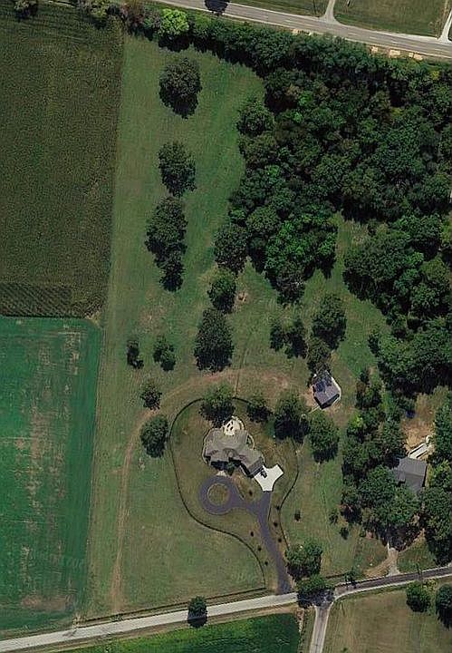 1st image of 124 Lakeview Dr