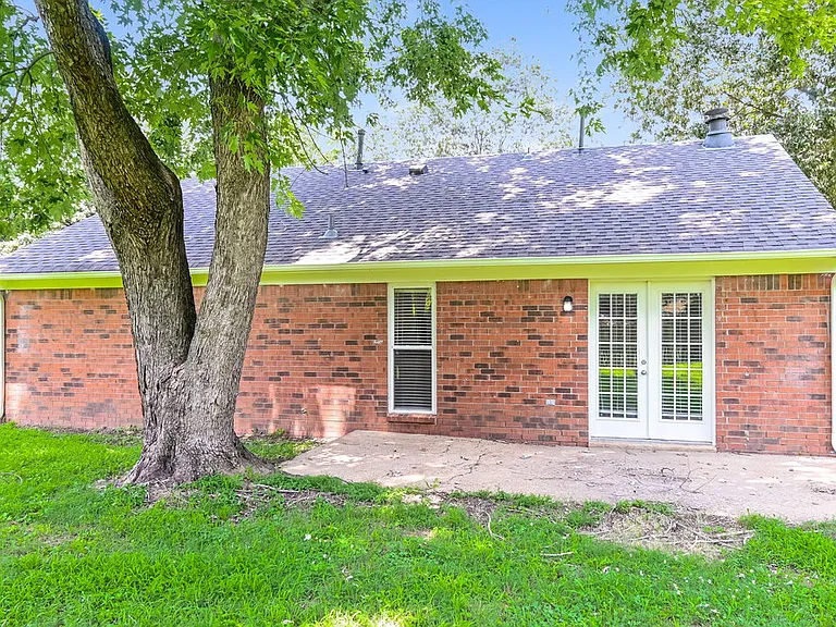 3655 Corsica Dr — Photo 16