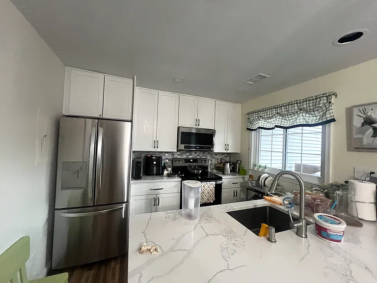 12936 Grays Pointe Rd #B — Photo 1