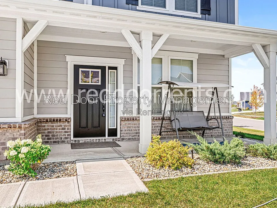 15648 W Rail Dr